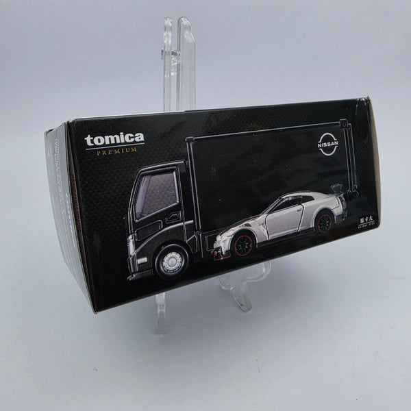 Takara Tomy - Nissan GT-R Nismo Special Edition