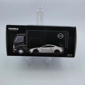 Takara Tomy - Nissan GT-R Nismo Special Edition