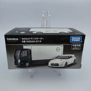 Takara Tomy - Nissan GT-R